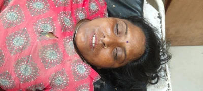 मुजफ्फरनगर: खतौली में ई-रिक्शा पलटने से महिला गंभीर घायल, मेरठ रेफर
