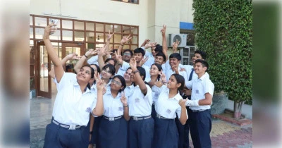 मुजफ्फरनगर: सीबीएसई 10वीं परीक्षा में होनहार सात्विक और फियोना ने लहराया परचम