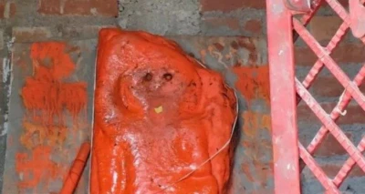 हनुमान जी की प्रतिमा पर कालिख और नागदेव की मूर्ति को खंडित किया, पुलिस ने की तत्काल कार्रवाई