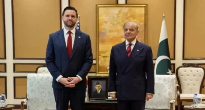 ২১ এপ্রিল পর্যন্ত কি থামবে রক্তক্ষয়ী যুদ্ধ? ট্রাম্পের চাপে কোণঠাঁসা ইরান, পাকিস্তানের 'মাস্টারস্ট্রোকে' আপাতত স্বস্তি!