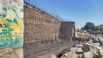 આજીડેમ ચોકડીએ ઘસી પડેલી બ્રીજની દીવાલનું કામ આખશે શરૂ