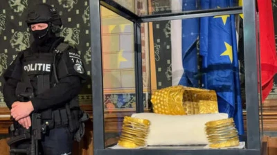 2,500 ஆண்டுகள் பழமையான தங்கத் தலைக்கவசம்..! டச்சு அருங்காட்சியகத்தில் திருடப்பட்டது  மீட்பு