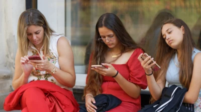 What Happens When You Log Off From Facebook And Instagram?