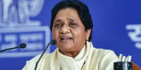 Mayavati: యూపీలో శాంతిభద్రతల్లాగా రోడ్లూ అధ్వాన్నమే..!