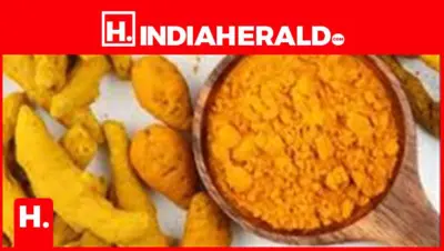 పసుపుతో పళ్ళు తోమండి తెల్లగా మెరుస్తాయి...