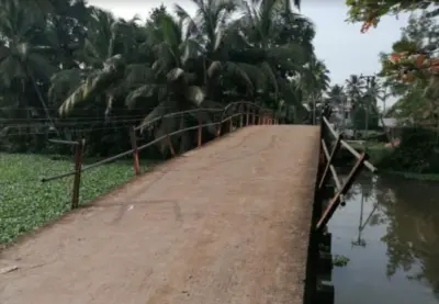 കൈവരികള് തകര്ന്ന തോട്ടടി പാലം: മനുഷ്യാവകാശ കമ്മീഷന് ഇടപ്പെട്ടു