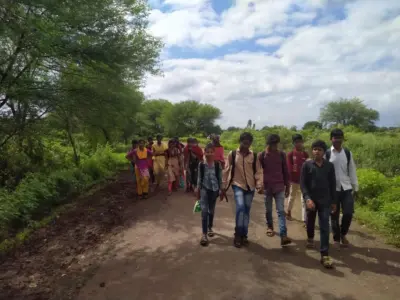 ಖಟಕಚಿಂಚೋಳಿ: ವಿದ್ಯಾರ್ಥಿಗಳಿಗೆ ತಪ್ಪದ ಸಂಕಷ್ಟ- ಗ್ರಾಮೀಣ ಭಾಗಕ್ಕೆ ಬಾರದ ಬಸ್
