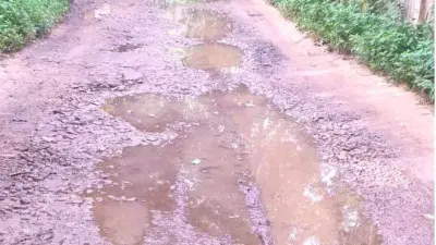 കൊതുക് വളര്ത്തല് കേന്ദ്രമായി റോഡ്