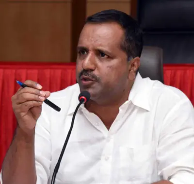 ಅಗತ್ಯ ವಸ್ತುಗಳ ಬೆಲೆ ಇಳಿಯಬೇಕೇ; ಬಿಜೆಪಿಯನ್ನು ಸೋಲಿಸಿ -ಯು.ಟಿ. ಖಾದರ್