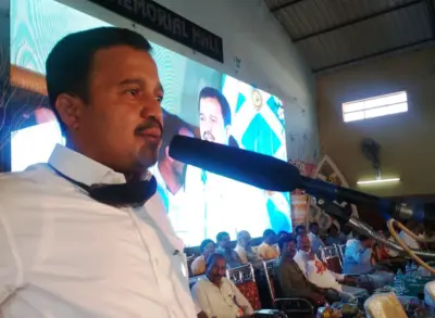 ಕೇಂದ್ರದ ಮಾದರಿ ವೇತನ ನಿಗದಿ ಮಾಡಿ