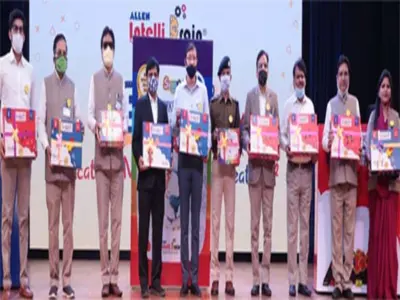 बच्चों के ओवरऑल डेवलपमेंट के लिये 'एलन इंटेली स्मार्ट बॉक्स'