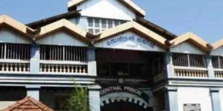 കൊവിഡ് ബാധിച്ച് ചികിത്സയിലായിരുന്ന വിയ്യൂര് സെന്ട്രല് ജയിലിലെ ജീവപര്യന്തം തടവുകാരന് മരിച്ചു