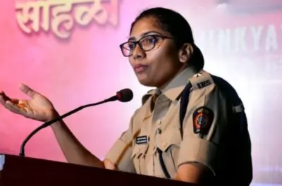 पोलिसांना विनाकारण वाहन अडवण्याचा नाही अधिकार, 'या' नंबरवर करा तक्रार!