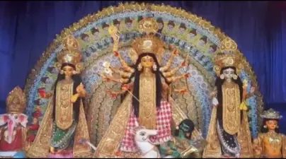 হারিয়ে যাওয়া মুখোশ শিল্প উঠে এল মালদহের হরিশ্চন্দ্রপুর হাটখোলা পূজামণ্ডপে