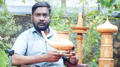 വേദനയിലും വിരിയുന്ന കമനീയ ഗോപുരങ്ങള്