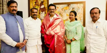 மக்களவை தேர்தலில் போட்டியிட பாஜகவுடன் கைகோர்த்தார் சரத்குமார்!