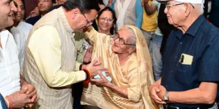 हल्द्वानी में वरिष्ठ नागरिक सम्मान समारोह में बोले मुख्यमंत्री, बुजुर्ग समाज की अमूल्य धरोहर