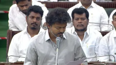 ஆண்டுக்கு 3 விலையில்லா சிலிண்டர்.. முதல்வர் விஜய் அறிவிப்பு