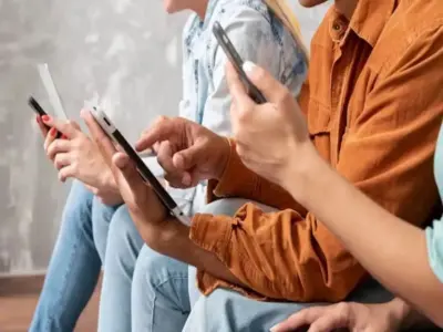 Which Countries Spend the Most Time on Smartphones? Here's Where India Ranks