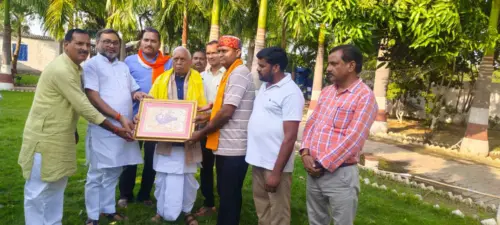 बाराबंकी: भाजपा के पूर्व प्रदेश अध्यक्ष डॉ. रमापति राम त्रिपाठी का भव्य स्वागत, कार्यकर्ताओं को दिया 2027 में जीत का मंत्र