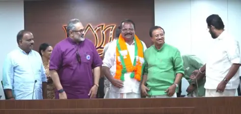 സിപിഐഎം മുന് ഏരിയാ സെക്രട്ടറി ബിജെപിയില് ചേര്ന്നു