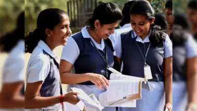 త్రిభాషా విధానంపై CBSE కీలక ప్రకటన