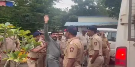 ایلگار احتجاج کے پیش نظر نیشنلسٹ کانگریس پارٹی کے سدھاکر گھارے حراست میں