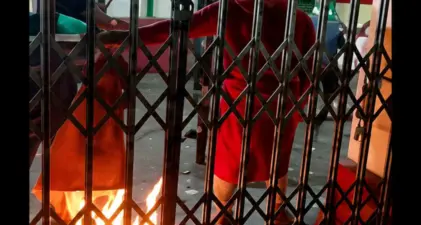 SFI-ABVP violent face-off at Jadavpur University injures 4