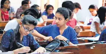 क्या युवाओं को भविष्य के लिए तैयार कर रही है उच्च शिक्षा व्यवस्था?
