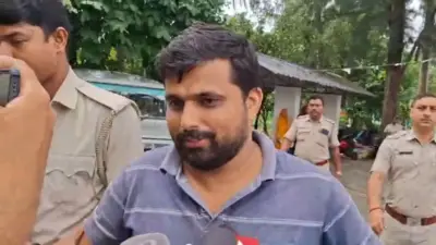 নন্দীগ্রামে পুলিশের জালে তৃণমূল নেতা, মুখে কেবল নো কমেন্ট!