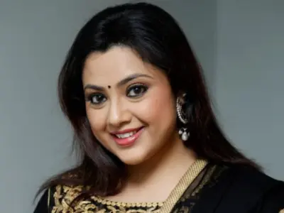కులం, మతం కావు మానవత్వమే ముఖ్యం.. మీనా ఆసక్తికర వ్యాఖ్యలు