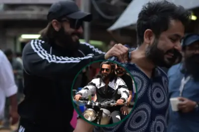 'आर्टिस्ट के पीछे छिपे इंसान का दीवाना.' आदित्य धर ने Ranveer Singh के बर्थडे को बनाया इस तरह जबरदस्त, मिस ना करें धुरंधर फैंस