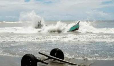 Boat carrying students sinks in Congo, 20 dead