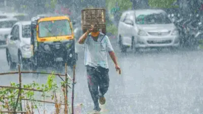 देशभरात मुसळधार पावसाचा कहर; अनेक राज्यांत रेड व ऑरेंज अलर्ट