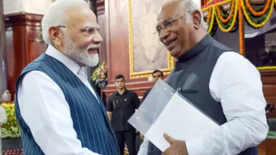 ವಿಶೇಷ ಸಂಸತ್ ಅಧಿವೇಶನದ ಸುಳಿವು : ಬೆನ್ನಲ್ಲೇ ಪ್ರಧಾನಿ ಮೋದಿಗೆ ಖರ್ಗೆ ಪತ್ರ, ಅದರಲ್ಲೇನಿದೆ?