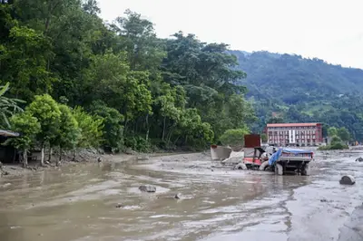 नेपाल त्रासदी: सैकड़ों विदेशी लापता, दुनिया भर के नेताओं ने मदद का दिलाया भरोसा