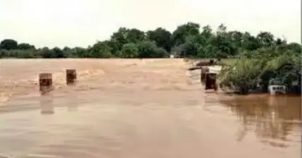 ସତର୍କ ସୂଚନା ଉପରେ ସୁବର୍ଣ୍ଣରେଖା , ବଢୁଛି ବୁଢ଼ାବଳଙ୍ଗ