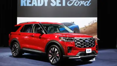 Ford Explorer आणि Lincoln Aviator ड्रायव्हर सीटमध्ये तांत्रिक बिघाड! कंपनीकडून हजारो गाड्या मागे मागवल्या!