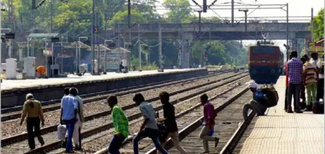 എളുപ്പത്തിന് റെയില്വേട്രാക്ക് മുറിച്ച് അപ്പുറത്ത് കടക്കാമെന്ന് കരുതേണ്ട;ട്രാക്ക് മുറിച്ചുകടന്നാല് പിഴനല്കേണ്ടിവരു