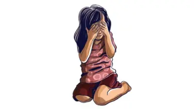 খাবারের প্রলোভন দেখিয়ে নাবালিকাকে অপহরণের চেষ্টা, স্টেশনেই যুবককে গণধোলাই