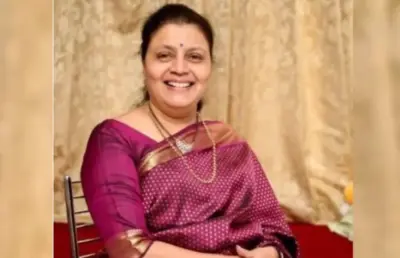 ठाकरे गटाच्या विशाखा राऊतांचे नगरसेवकपद रद्द