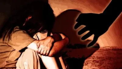 చాక్లెట్ల ఆశ చూపి మైనర్ బాలికపై అత్యాచారం!