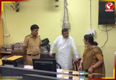 থানায় থানায় হঠাৎ হাজির মুখ্যমন্ত্রী, পুলিশ ও দমকলের প্রস্তুতি খতিয়ে দেখতে সারপ্রাইজ ভিজিট