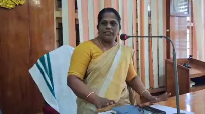 തിരുവല്ല നഗരസഭ പാര്ക്ക് അജണ്ടയില് ഉള്ക്കൊള്ളിക്കണം: കൗണ്സില് യോഗത്തില് നിന്ന് ചെയര്പേഴ്സണ് ഇറങ്ങിപ്പോയി