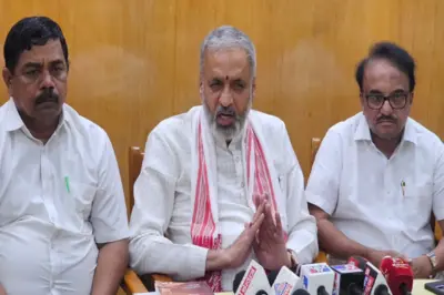 ಇರಾನ್-ಇಸ್ರೇಲ್ ಯುದ್ಧದಲ್ಲಿ ರಾಜಕೀಯ ಬೇಳೆ ಬೇಯಿಸಿಕೊಳ್ಳಬೇಡಿ: ಸರ್ಕಾರಕ್ಕೆ ಕಾಗೇರಿ ಟಾಂಗ್