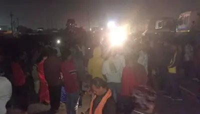 जबलपुर में पनागर रोड पर दुर्घटना, एक्टिवा सवार एक युवक की मौत, दो गंभीर