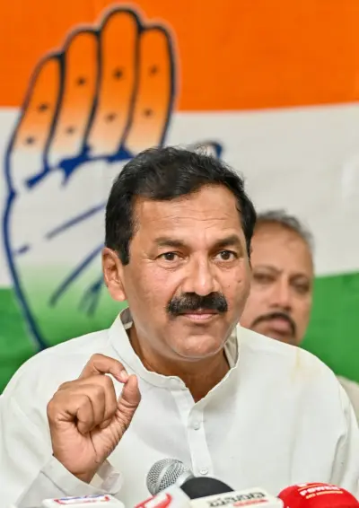 ಕಾವೇರಿ ವಿವಾದದಲ್ಲಿ ಕುಮಾರಸ್ವಾಮಿ, ಪ್ರಲ್ಹಾದ ಜೋಶಿ ಪಾತ್ರ: ಎಂ.ಲಕ್ಷ್ಮಣ ಆರೋಪ