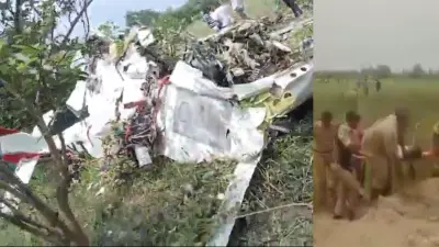 कानपुर में भीषण हादसा: ट्रेनी एयरक्राफ्ट क्रैश, पालयट सहित दो लोगों की मौत