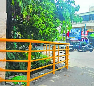 ಅಪಾಯಕಾರಿ ಚರಂಡಿಗೆ ಶಾಶ್ವತ ಬ್ಯಾರಿಕೇಡ್ ನಿರ್ಮಾಣ
