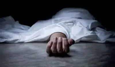 మద్యం మత్తులో బరితెగించిన కొడుకు.. కన్నతల్లి సహా ముగ్గురిని చంపి డ్రైవర్ ఆత్మహత్య!